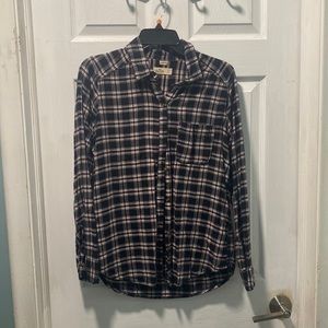 Hollister stretch button up